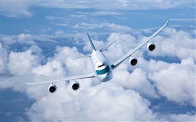雲の海で航空機