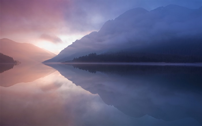 湖、山、霧、水の反射 壁紙 ピクチャー