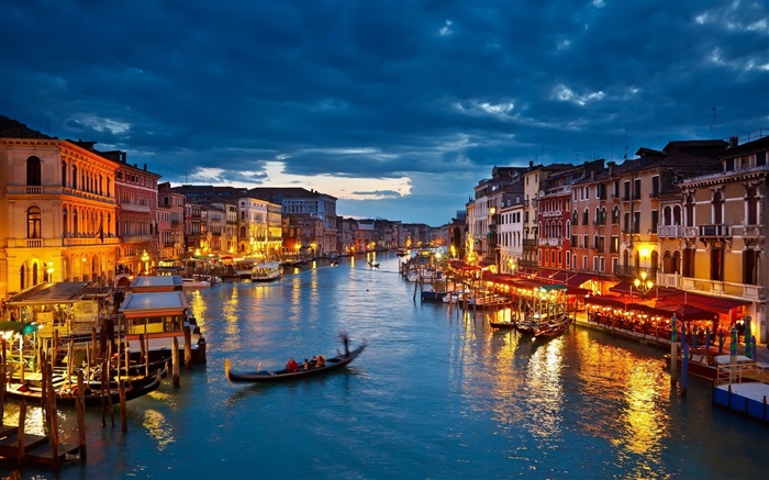 ヴェネツィアの美しい夜、家、ボート、川 壁紙 ピクチャー