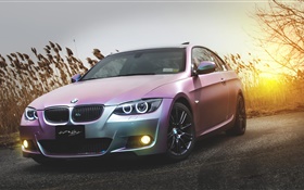 BMW E92 M3ピンクの車 HDの壁紙