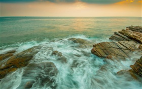 海岸、海、石、ストリーム、夕暮れ HDの壁紙
