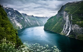 ノルウェーガイランゲルフィヨルド、美しい風景 HDの壁紙