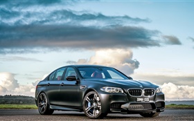 2015 BMW M5セダンF10黒い車 HDの壁紙