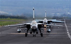 パナビアトルネード戦闘機、爆撃機、空港 HDの壁紙