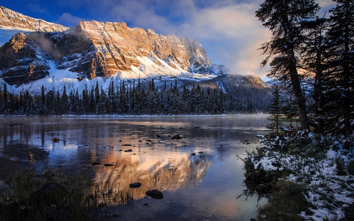 バンフ国立公園、カナダ、ロッキー山脈、湖、朝、水の反射 壁紙 ピクチャー