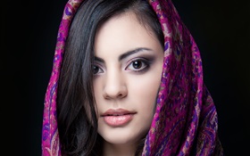 美しいインドの少女、茶色の目、スカーフ