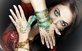 緑の目の女の子、メイクアップ、手、ジュエリー、インド