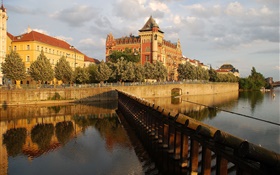 プラハ、チェコ共和国、宮殿、川、家 HDの壁紙