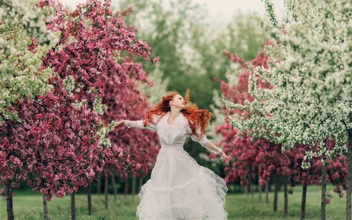 赤い髪の女の子のダンス、花、木、春、ボケ味 壁紙 ピクチャー