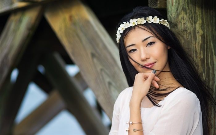 アジアの女の子、長い髪、花輪、風、夏 壁紙 ピクチャー