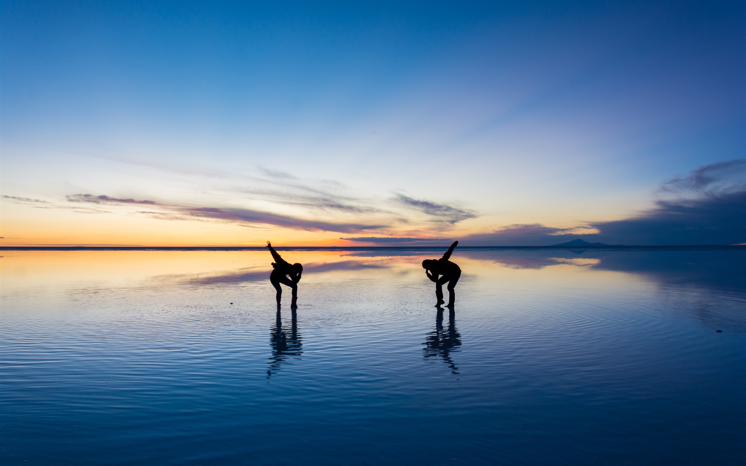 美しい自然 ウユニ塩湖 人々のダンス 日没 日本 デスクトップの壁紙 2560x1600 壁紙をダウンロード Ja Hdwall365 Com