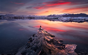 日の出、湖、氷、冬、山、夜明け HDの壁紙