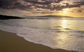 ビーチ、海、夕日、雲 HDの壁紙