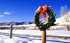 クリスマスリース、雪、フェンス HDの壁紙