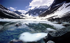 慰め湖、山、雪、バンフ国立公園、アルバータ、カナダ HDの壁紙