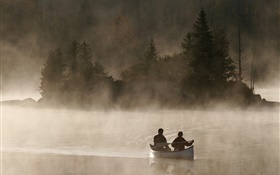 夜明け、川、ボート、霧 HDの壁紙