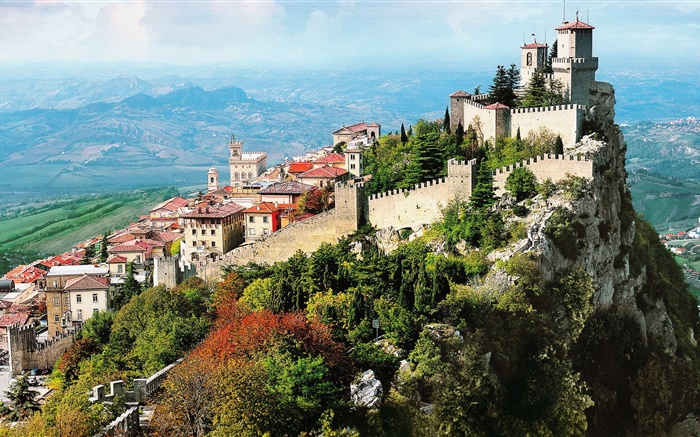 イタリア、町、山、街、城、崖 壁紙 ピクチャー