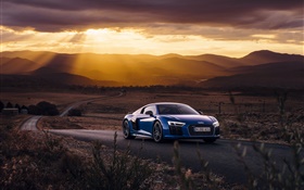 アウディR8 V10青い車、夕焼け、雲 HDの壁紙