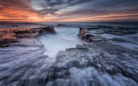オーストラリア、ニューサウスウェールズ州、ロイヤル国立公園、海岸、海、岩、夜明け HDの壁紙