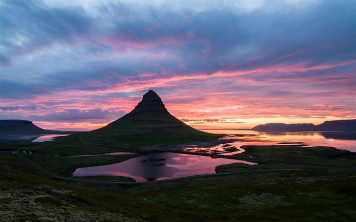 美しいアイスランドの日の出、Kirkjufell、山、谷、雲 壁紙 ピクチャー
