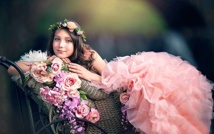 ピンクのドレスの女の子、花、花輪 壁紙 ピクチャー