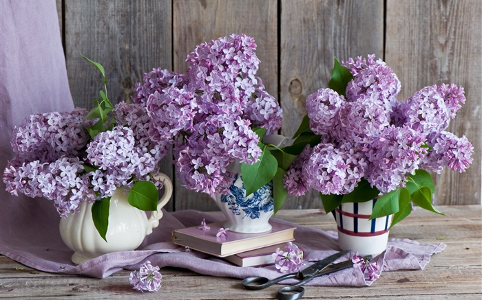 花瓶、ライラック、紫色の花、書籍、はさみ 壁紙 ピクチャー