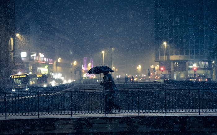 市の夜、ライト、冬、雪、橋、人々、傘 壁紙 ピクチャー