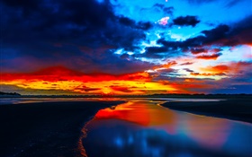 海岸の夕日、海、グロー、雲、夕暮れ HDの壁紙