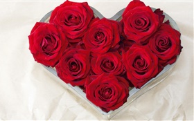 愛の心、花束の赤いバラ HDの壁紙