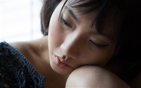 アジアの女の子が寝ている HDの壁紙