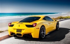 黄色いフェラーリ車、海、ビーチ HDの壁紙
